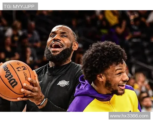 湖人108-125太阳4坏消息！里弗斯展坏处，雷迪克背锅，老詹真老了